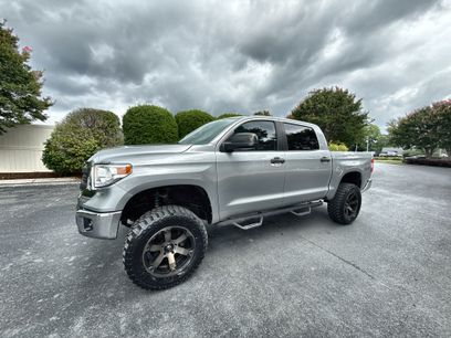 Used 2014 Toyota Tundra 4x4 CrewMax SR5