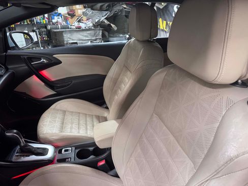 Used 2016 Buick Cascada Premium image 5