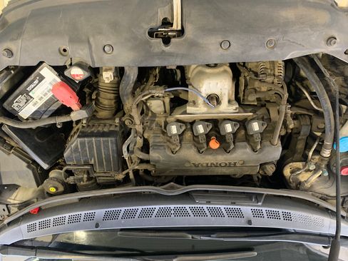 Used 2010 Honda Civic Natural Gas image 9