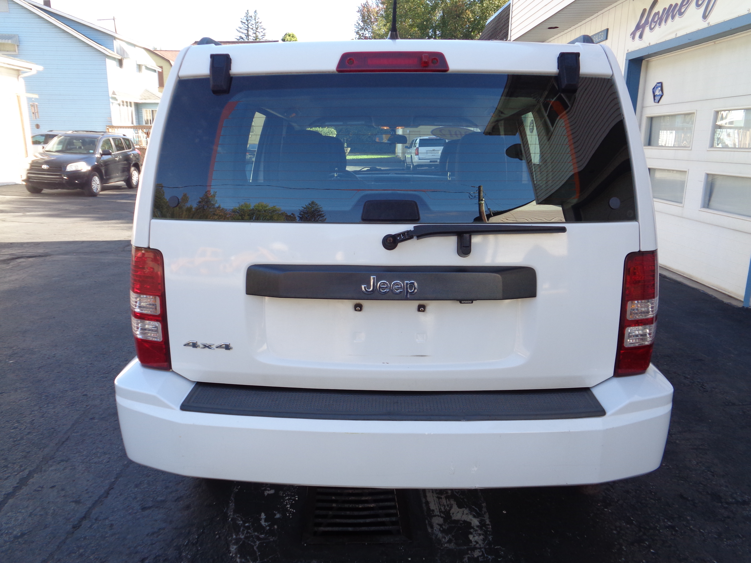 Used 2012 Jeep Liberty 4WD Sport image 10