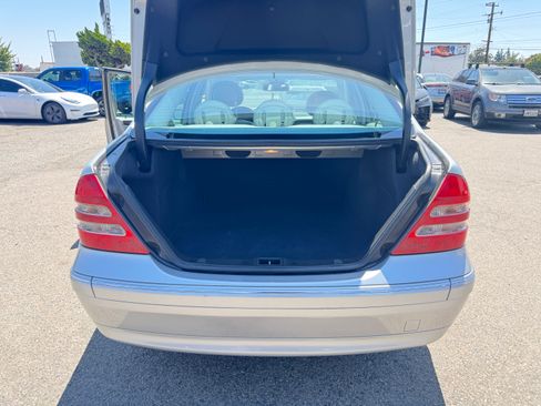 Used 2001 Mercedes-Benz C 320 Sedan image 23