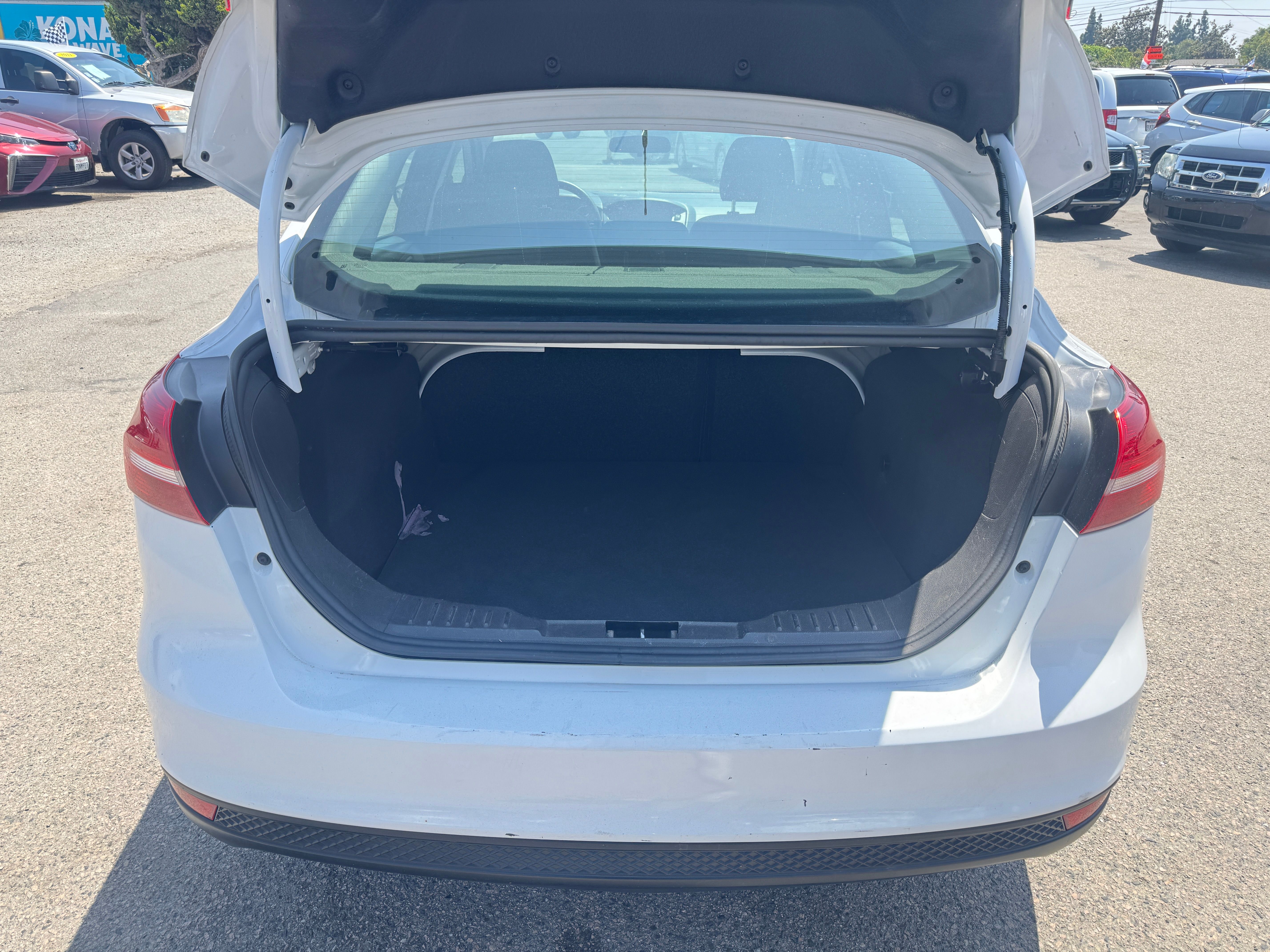Used 2018 Ford Focus SE Sedan FWD image 21