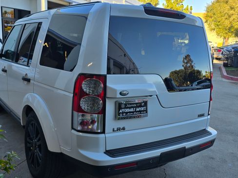 Used 2011 Land Rover LR4 HSE LUX image 51