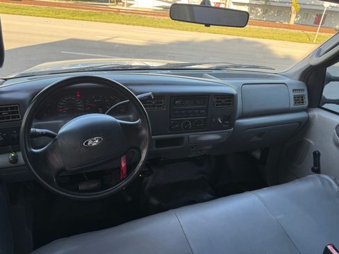 Used 2003 Ford F350 XL image 17