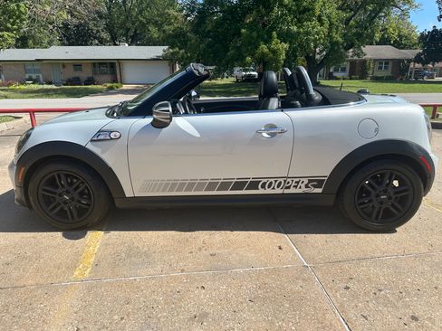 Used 2013 MINI Cooper Roadster S image 2