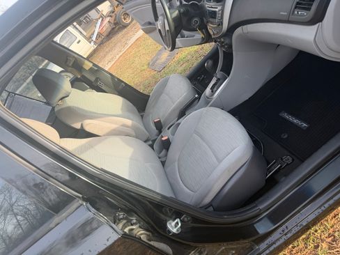 Used 2016 Hyundai Accent SE image 50