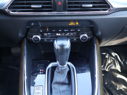Used 2019 MAZDA CX-9 Signature image 21