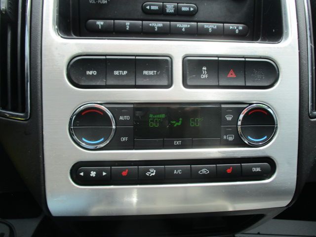 Used 2010 Ford Edge AWD Limited image 35