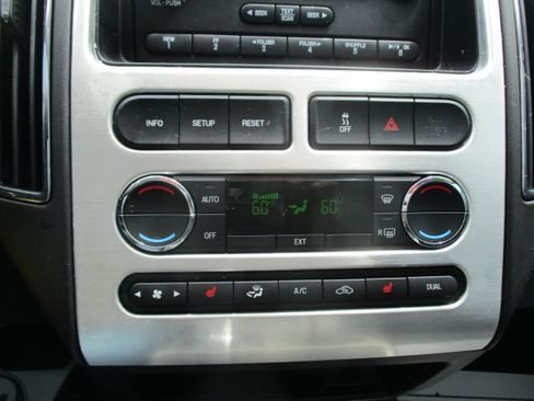 Used 2010 Ford Edge AWD Limited image 35