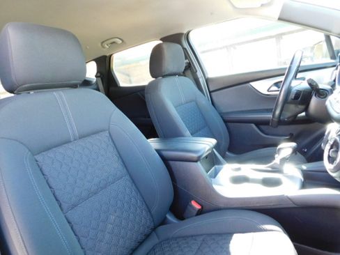 Used 2020 Chevrolet Blazer LT image 25