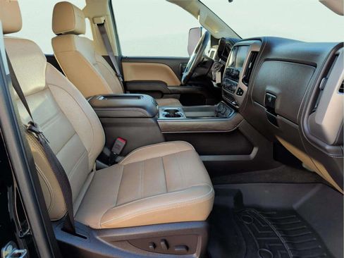Used 2017 GMC Sierra 3500 Denali image 19