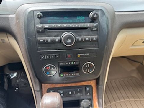 Used 2012 Buick Enclave Premium image 25