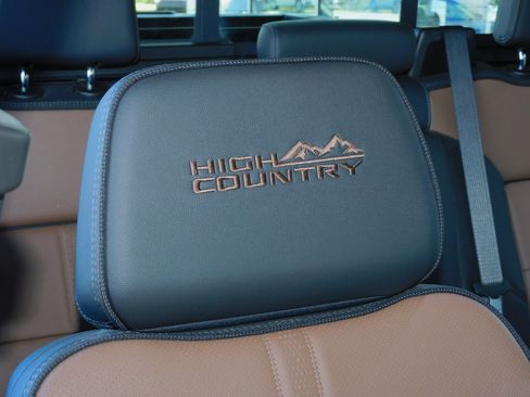 Used 2024 Chevrolet Silverado 1500 2WD Crew Cab High Country image 4