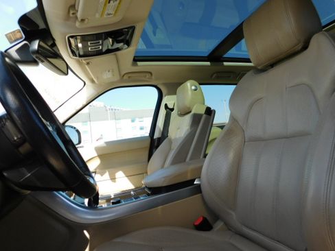 Used 2016 Land Rover Range Rover Sport HSE image 13