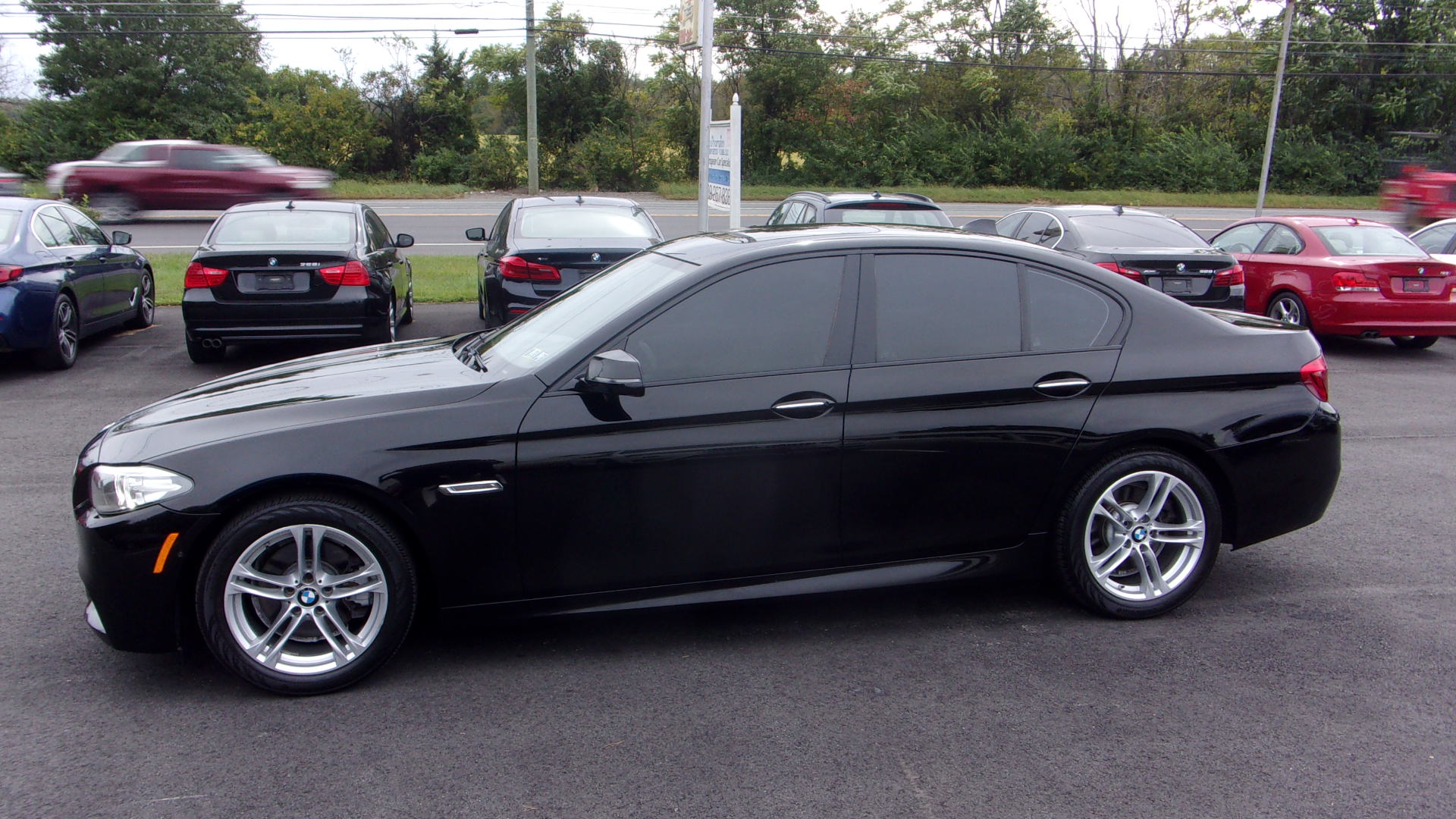 Used 2016 BMW 528i xDrive Sedan AWD/4WD image 3