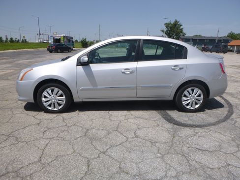 Used 2011 Nissan Sentra S Sedan 4D FWD image 1