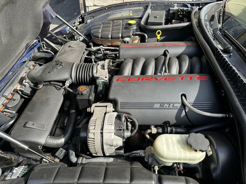 Used 2000 Chevrolet Corvette image 16