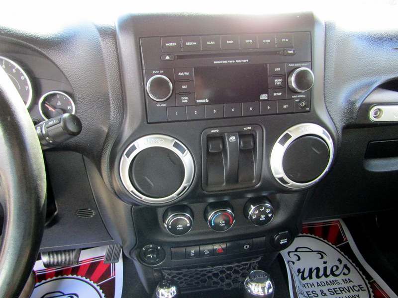 Used 2012 Jeep Wrangler 4WD Rubicon image 20