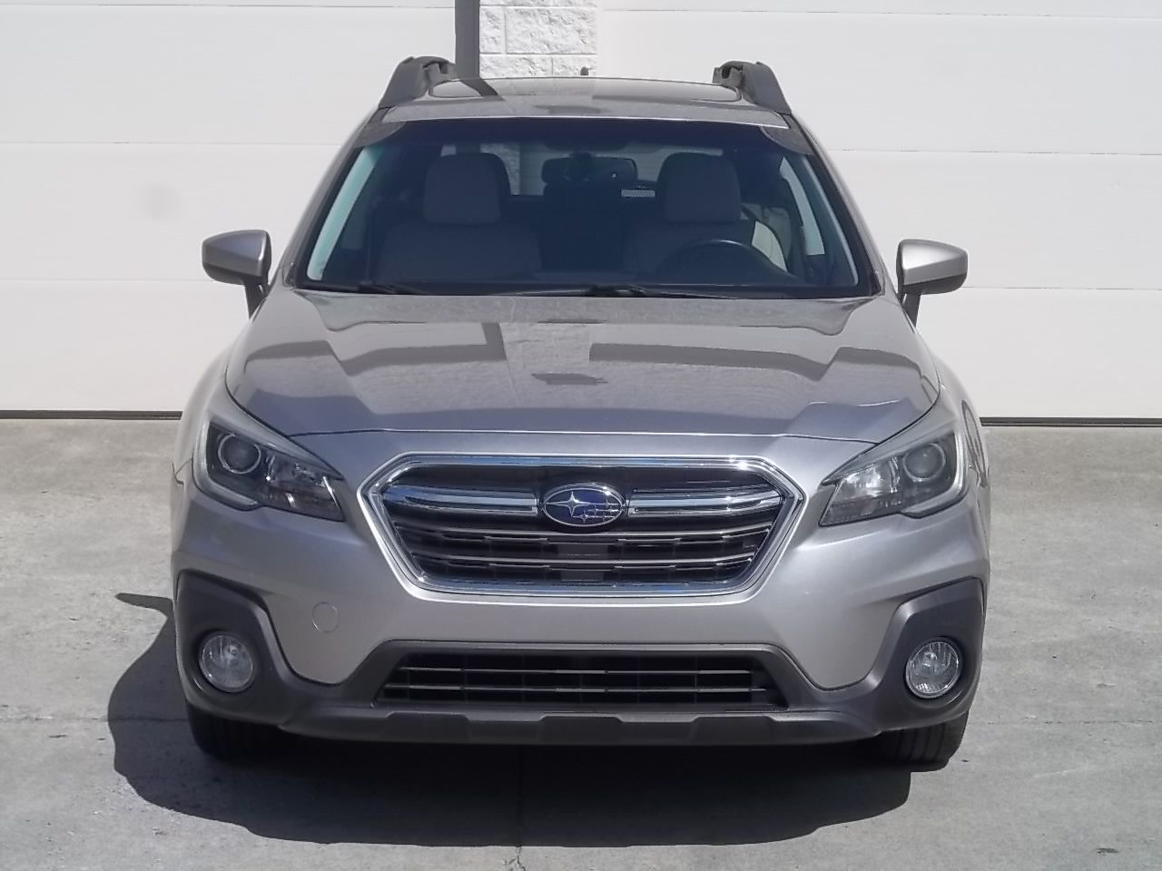 Used 2018 Subaru Outback 2.5i Premium AWD/4WD image 2
