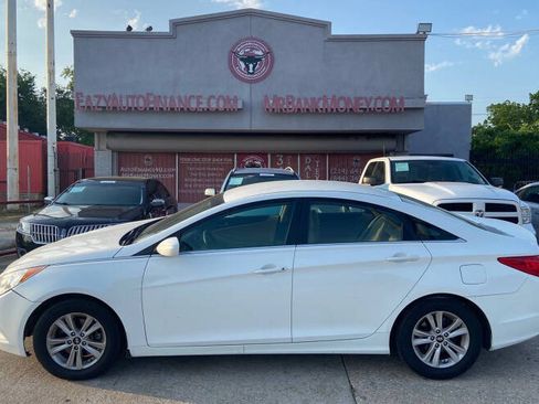 Used 2013 Hyundai Sonata GLS image 1