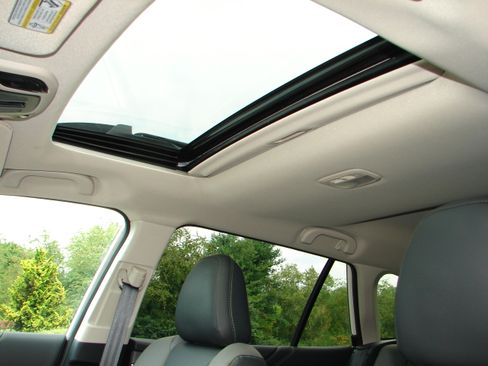 Used 2025 Subaru Outback Onyx Edition AWD/4WD image 3