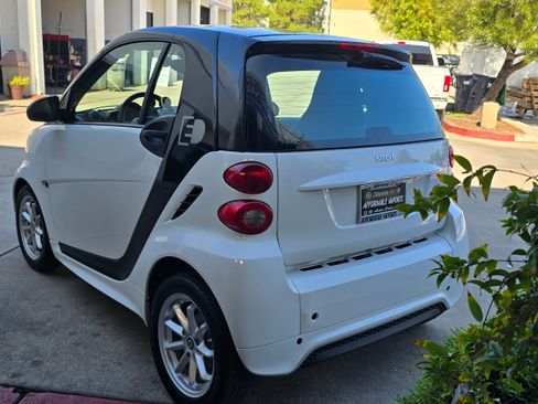 Used 2015 smart fortwo electric drive image 35