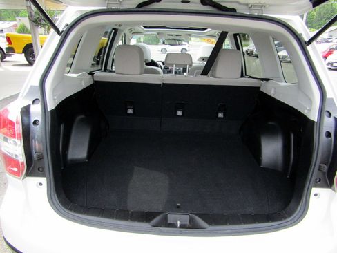 Used 2015 Subaru Forester 2.5i Premium AWD/4WD image 26