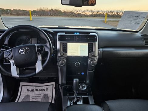 Used 2022 Toyota 4Runner SR5 Premium image 14