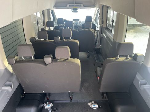 Used 2018 Ford Transit 350 XL image 12