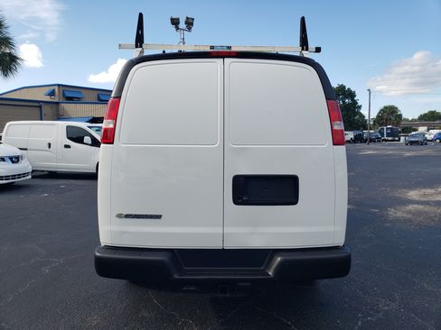 Used 2020 Chevrolet Express 2500 image 6