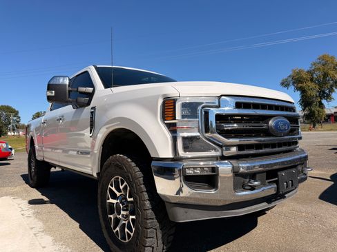 Used 2022 Ford F250 Super Duty Platinum image 9