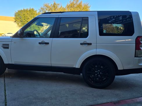 Used 2011 Land Rover LR4 HSE LUX image 14