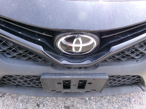 Used 2019 Toyota Camry SE image 15