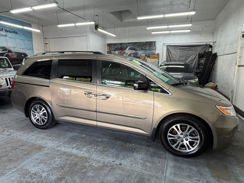 Used 2011 Honda Odyssey EX-L image 3