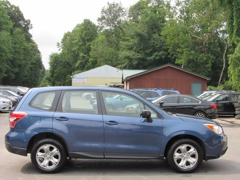 Used 2014 Subaru Forester 2.5i AWD/4WD image 11