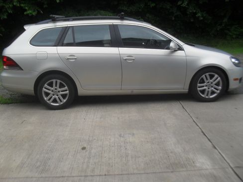 Used 2011 Volkswagen Jetta TDI SEL image 3