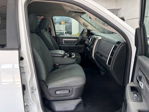 Used 2018 RAM 1500 2WD Quad Cab SLT image 14