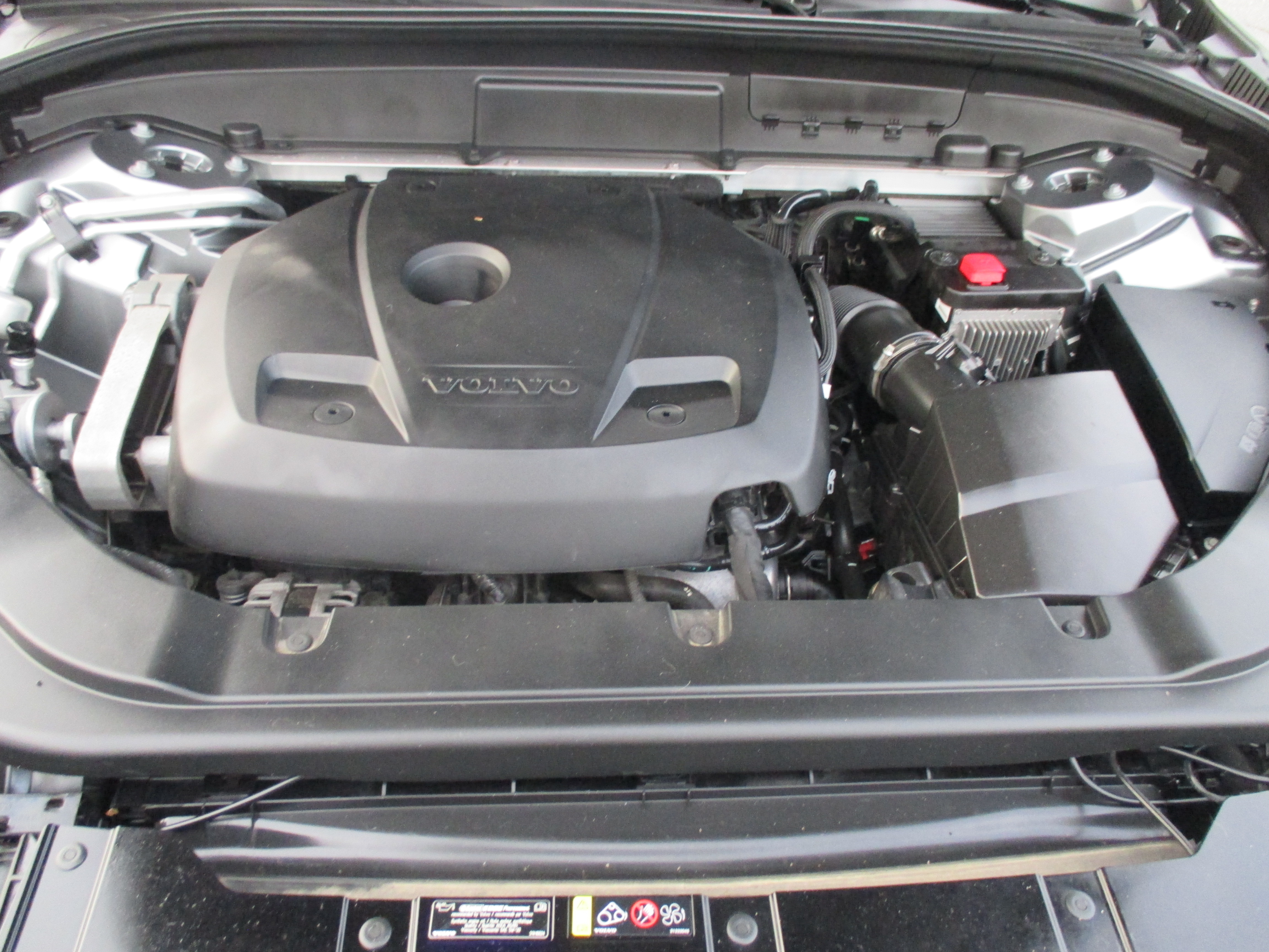 Used 2019 Volvo XC60 AWD T5 Inscription image 20