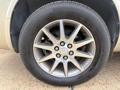 Used 2013 Buick Enclave Leather image 9