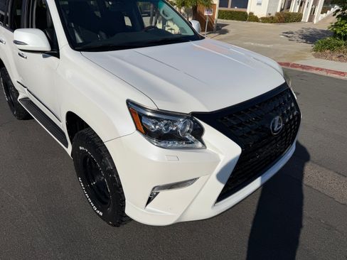 Used 2017 Lexus GX 460 Premium image 13