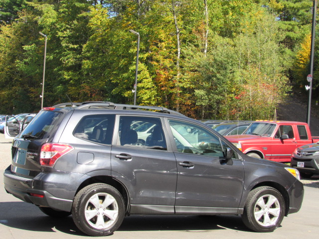 Used 2014 Subaru Forester 2.5i Premium AWD/4WD image 10