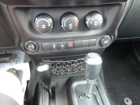 Used 2016 Jeep Wrangler Black Bear image 19