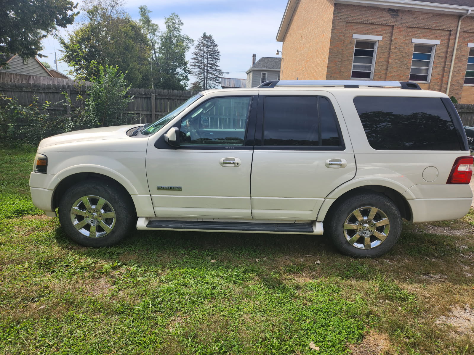 Used 2007 Ford Expedition 4WD Limited image 2