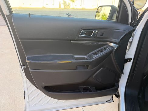 Used 2013 Ford Explorer image 57
