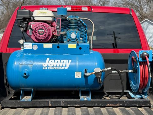 Used 2017 RAM 2500 Tradesman image 15