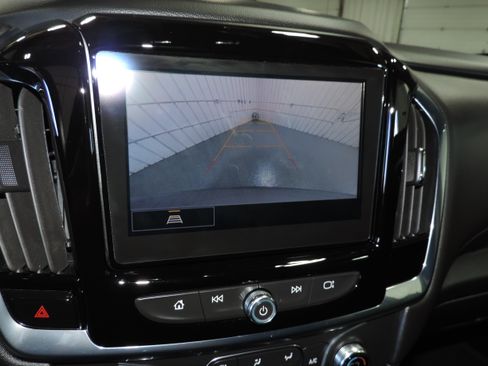 Used 2023 Chevrolet Traverse LT image 33