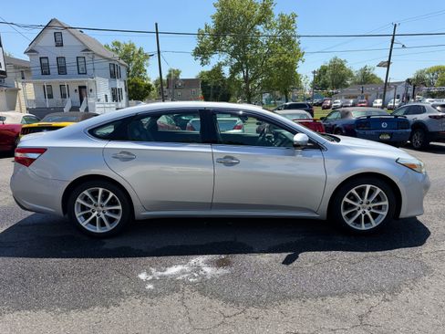 Used 2013 Toyota Avalon Limited FWD image 27