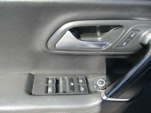 Used 2009 Volkswagen CC Luxury FWD image 18
