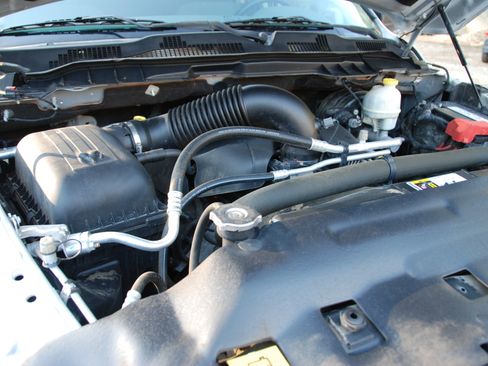 Used 2016 RAM 1500 2WD Quad Cab ST image 23