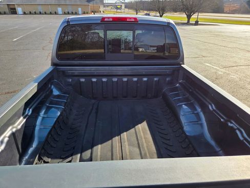 Used 2021 Nissan Frontier SV image 9